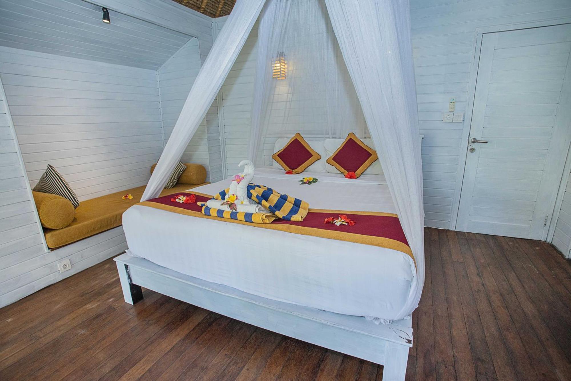 Koji Garden Huts Hotel Nusa Lembongan  Exterior photo